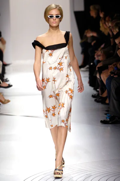 Look 19